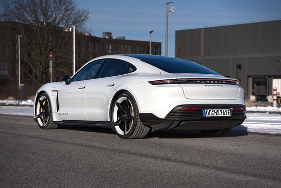Porsche Taycan 2020