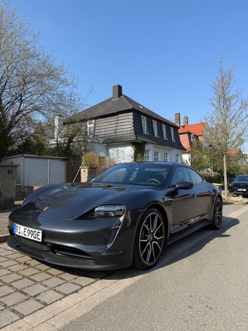 Porsche Taycan