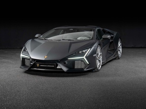 Lamborghini Revuelto 2024