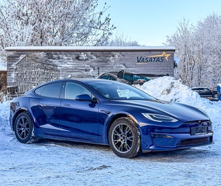 Tesla Model S 2021