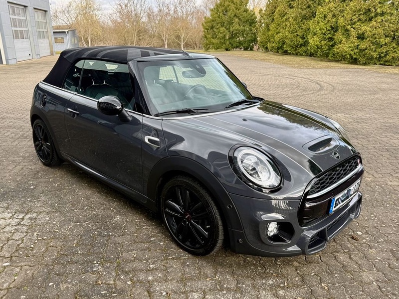 MINI Cabrio
