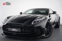 Aston Martin DB12 2024