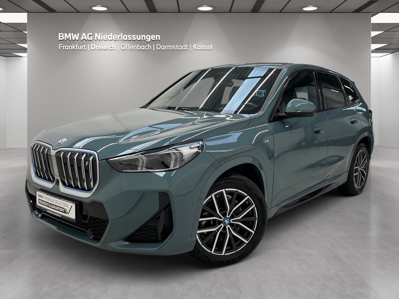 BMW iX1