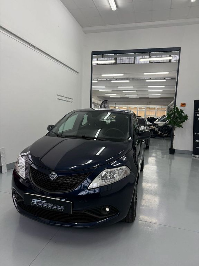Lancia Ypsilon