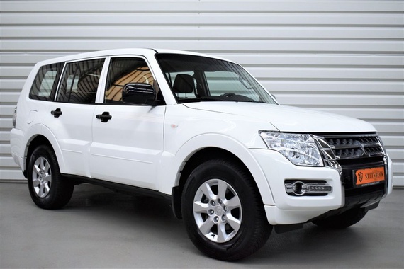 Mitsubishi Pajero 2016