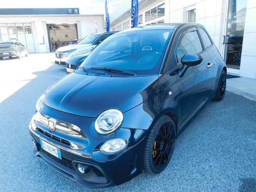 Abarth 595 2021