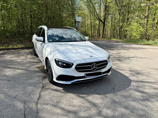 Mercedes-Benz E-Class 2022