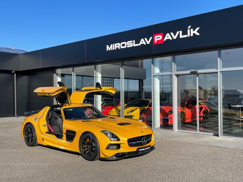 Mercedes-Benz SLS AMG
