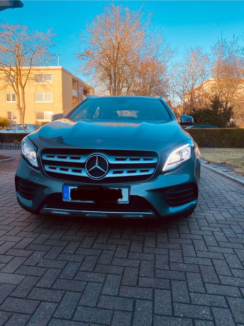 Mercedes-Benz GLA-Class