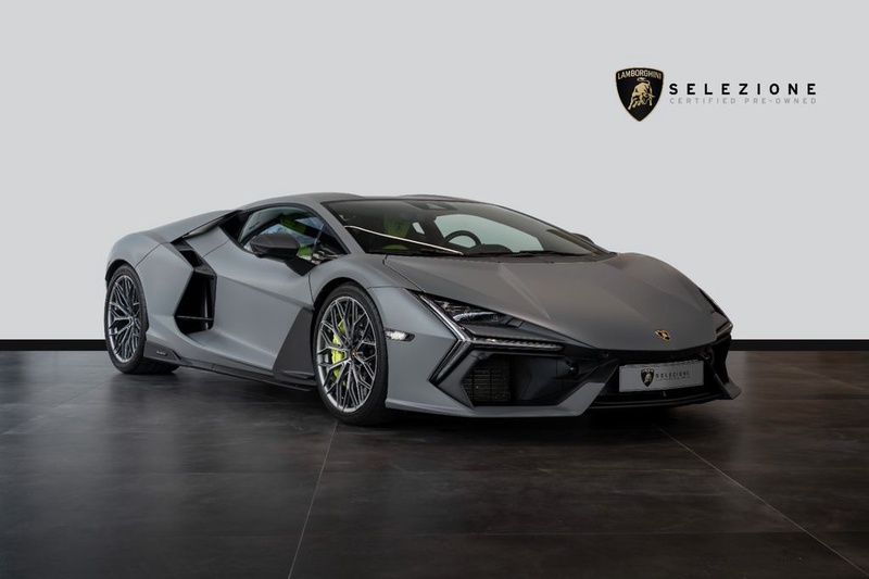 Lamborghini Revuelto