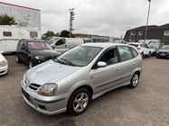 Nissan Almera Tino 2002
