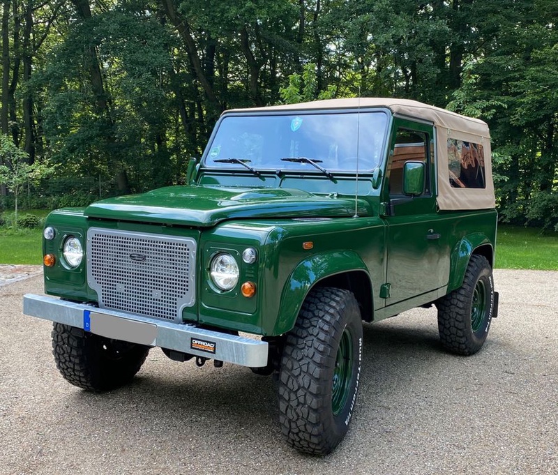 Land Rover Defender