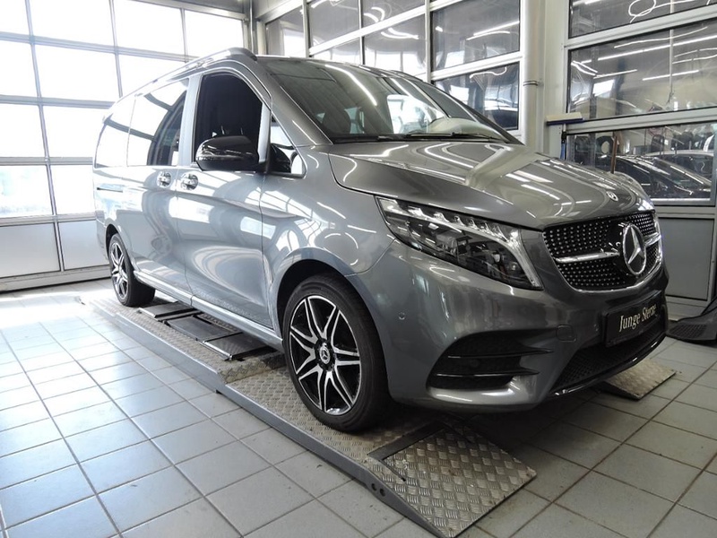 Mercedes-Benz V-Class