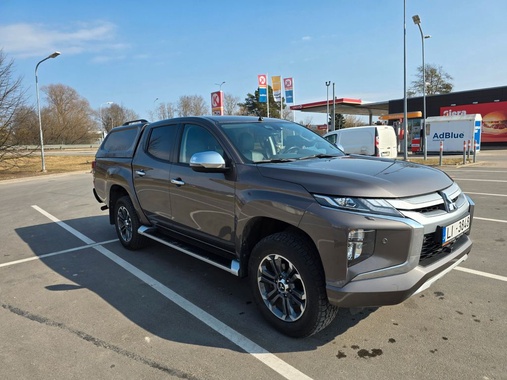 Mitsubishi L200 2021