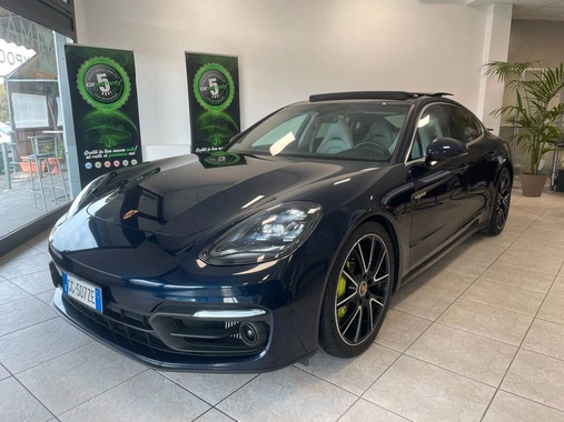 Porsche Panamera 2021