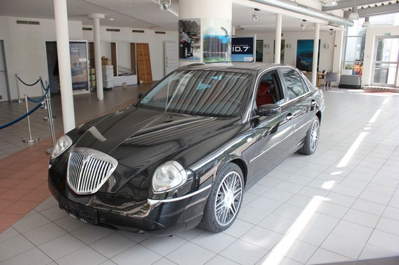 Lancia Thesis 2009