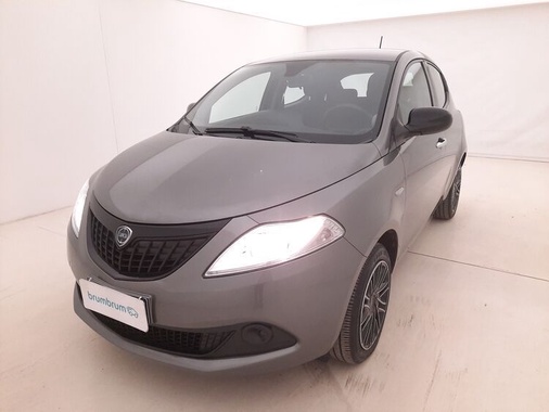 Lancia Ypsilon 2024