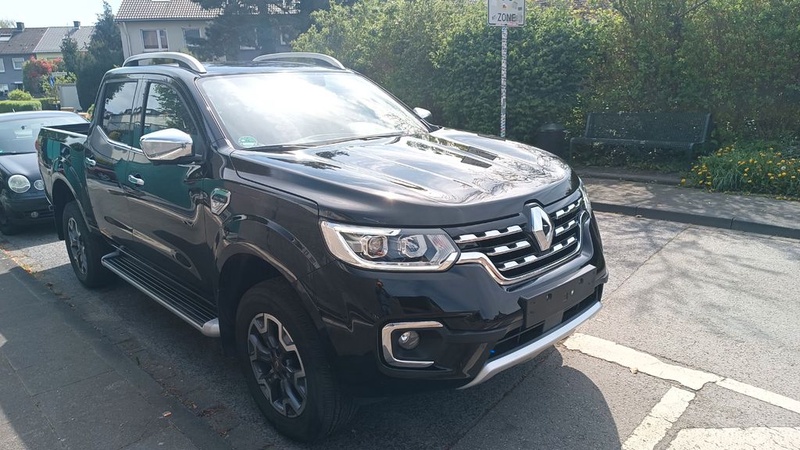 Renault Alaskan