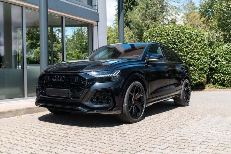 Audi RSQ8