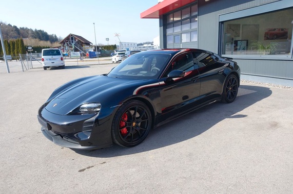 Porsche Taycan 2022