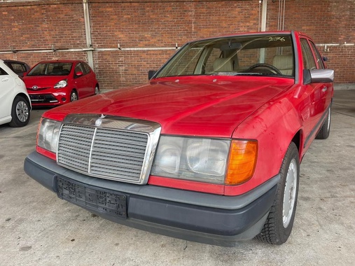 Mercedes-Benz 200 1988
