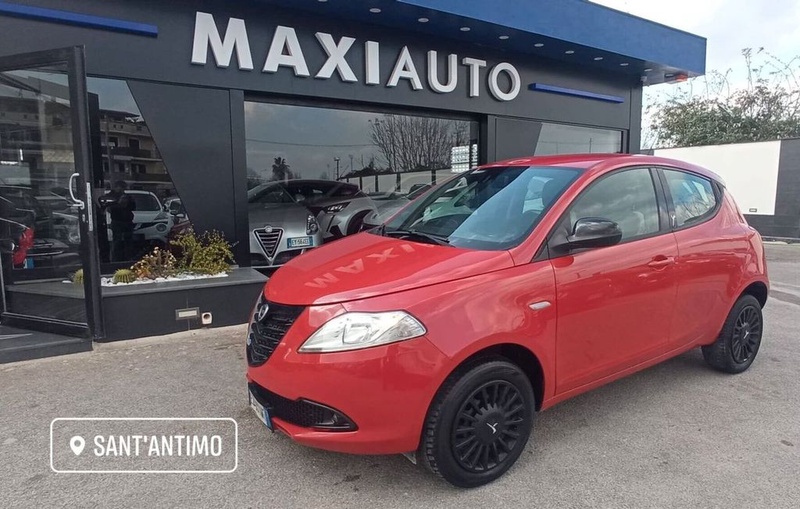 Lancia Ypsilon