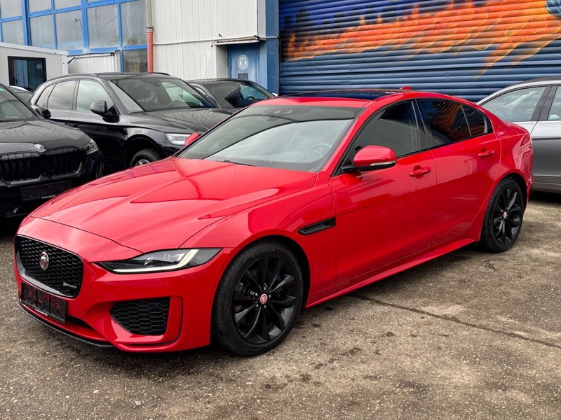Jaguar XE
