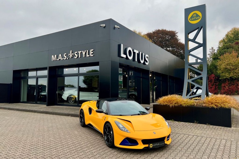 Lotus Emira
