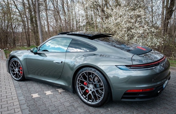 Porsche 992 2019