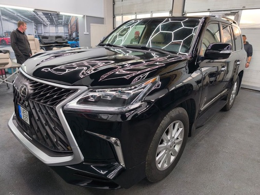 Lexus LX 2009