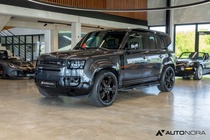 Land Rover Defender 2025