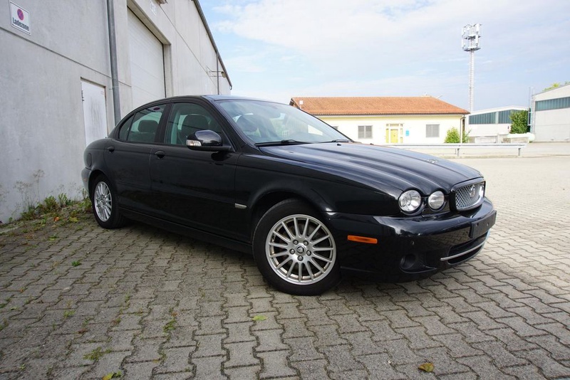 Jaguar X-TYPE