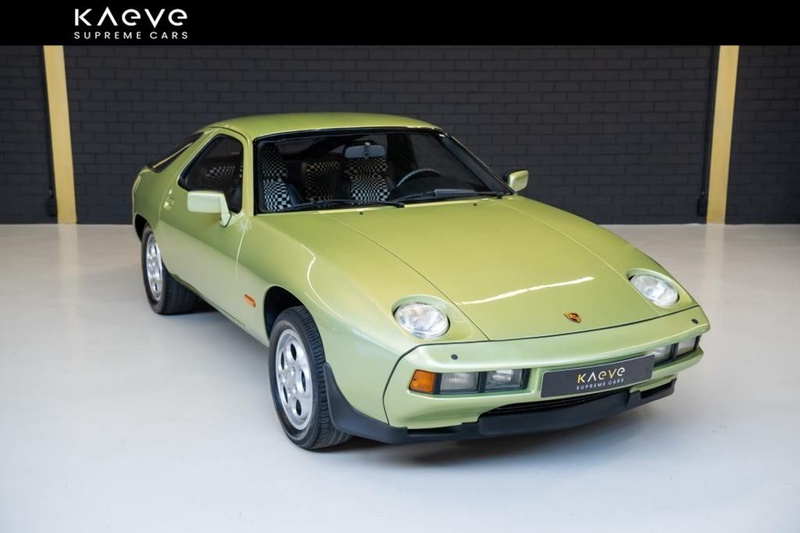 Porsche 928