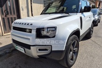 Land Rover Defender 2022