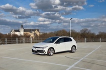 Volkswagen Golf 2025