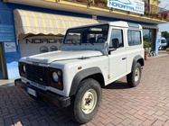 Land Rover Defender 2006