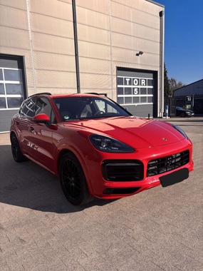 Porsche Cayenne 2021