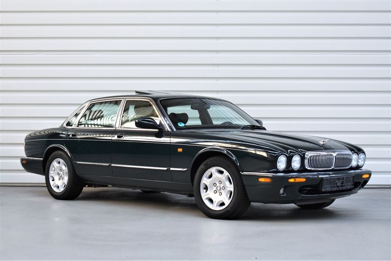 Jaguar XJ