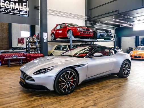 Aston Martin DB11 2017