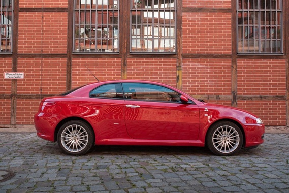 Alfa Romeo GT 2004