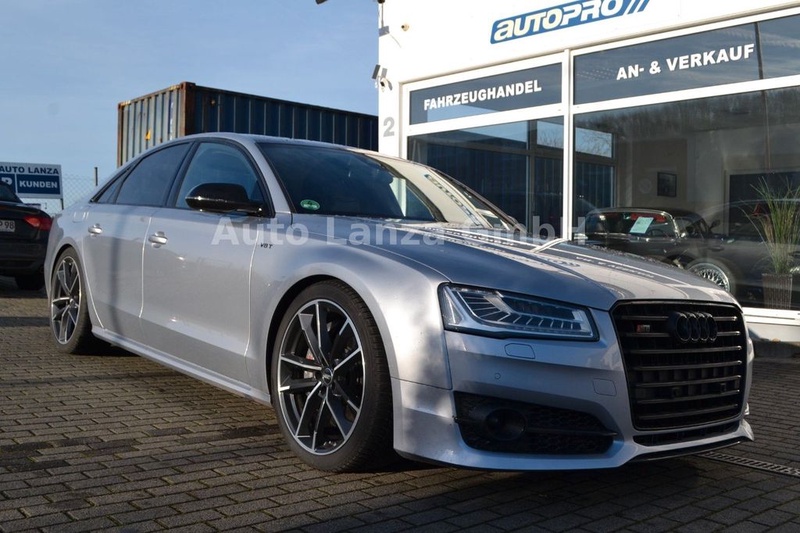 Audi S8