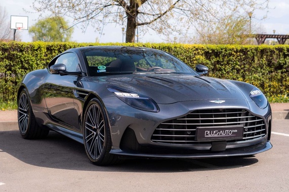 Aston Martin DB12 2024