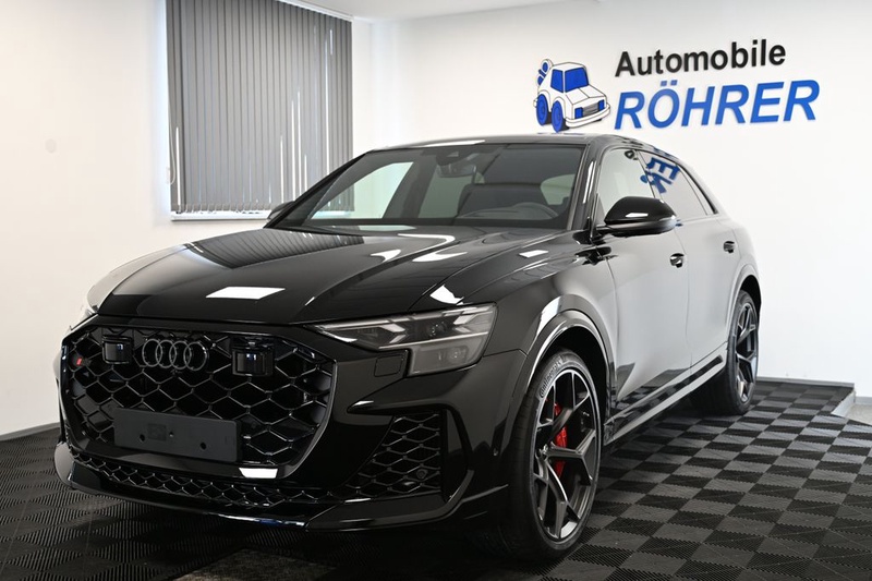 Audi RSQ8