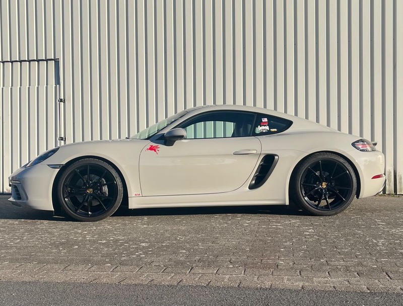 Porsche Cayman