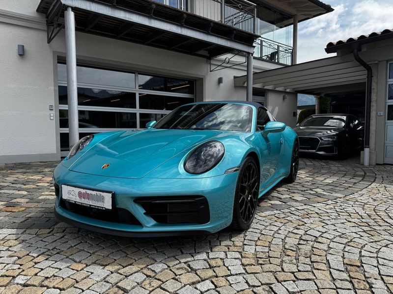Porsche 992