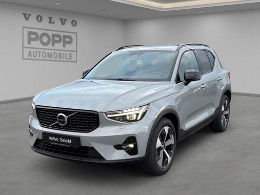 Volvo XC40 2025