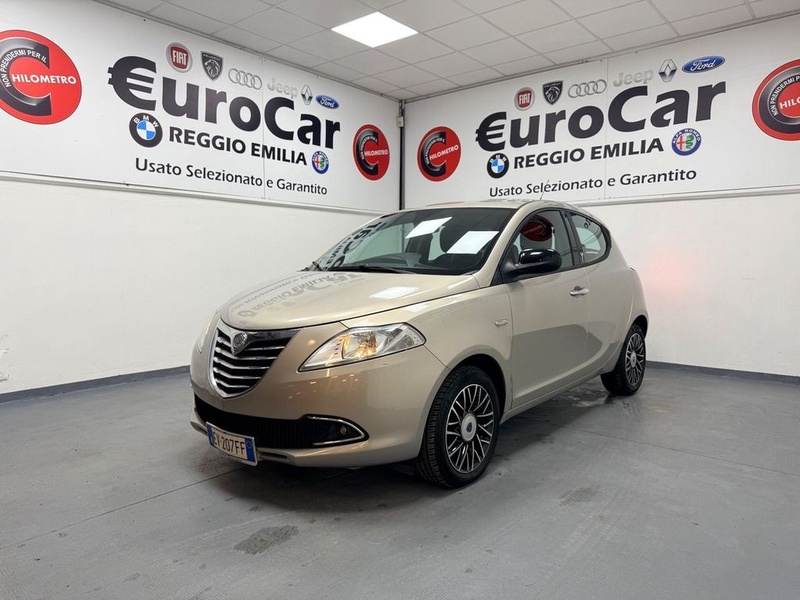 Lancia Ypsilon