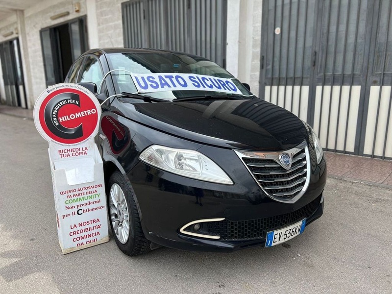 Lancia Ypsilon