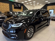 Chrysler Pacifica 2024