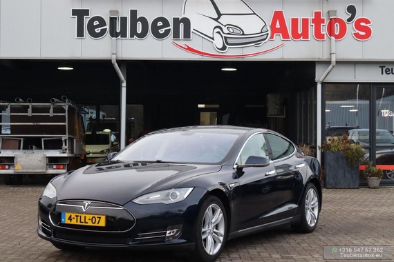 Tesla Model S 2014
